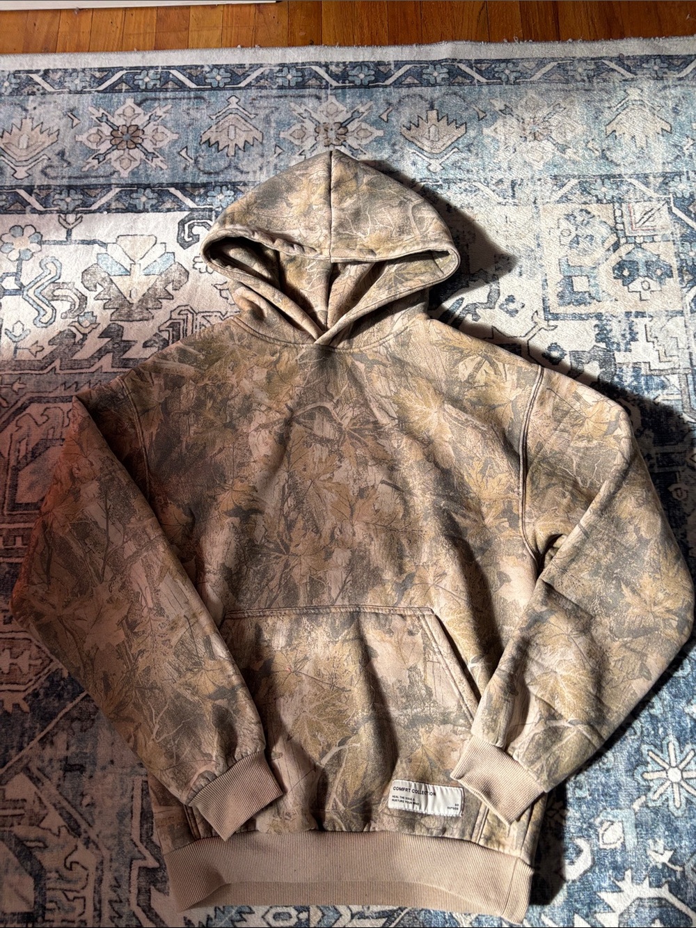 Women's Comfrt Hoodie in Camo